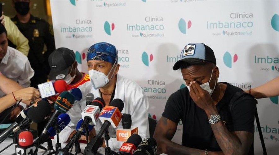 Médico se emociona ao anunciar morte de Freddy Rincón; assista