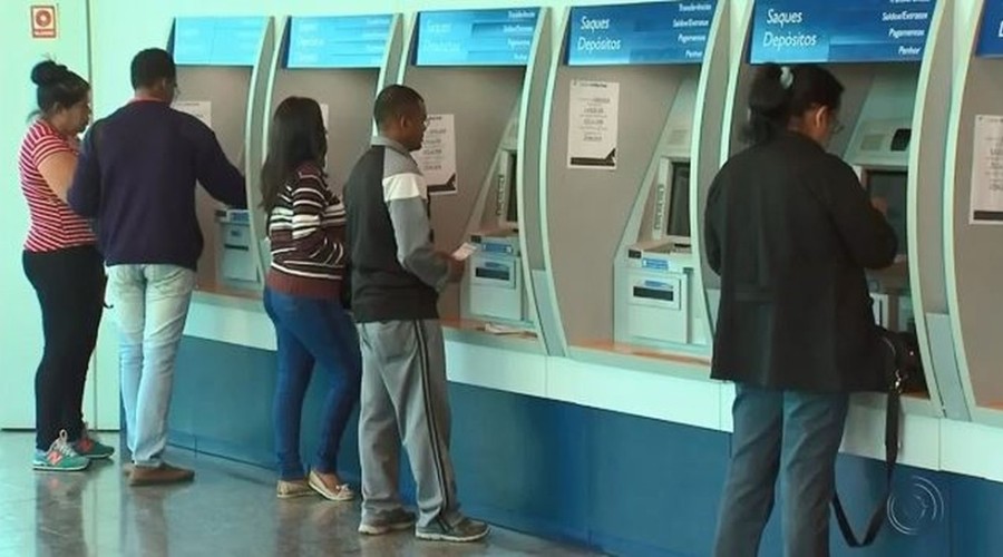 Prazo para saque do abono PIS/Pasep termina nesta quarta (30); veja quem tem direito