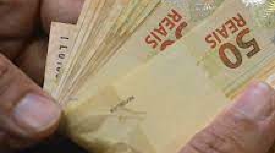 Começa a valer redução da taxa de juros máxima dos empréstimos consignados para aposentados e pensionistas do INSS