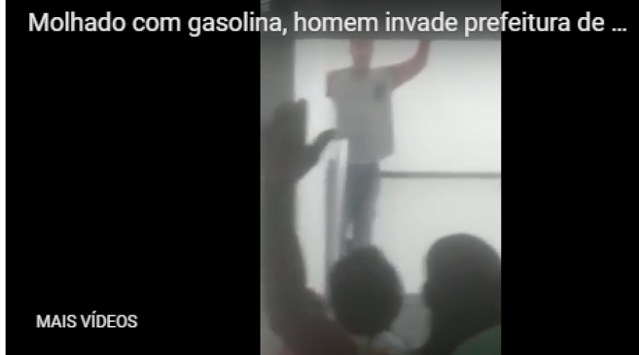 ASSISTA AO VÍDEO: Dono de lava-jato tenta por fogo em próprio corpo dentro de prefeitura na BA; veja