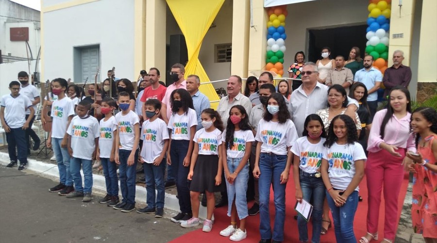 PARNARAMA GANHA PRESENTES E HOMENAGENS EM SEUS 73 ANOS DE EMANCIPAÇÃO - J J Pereira