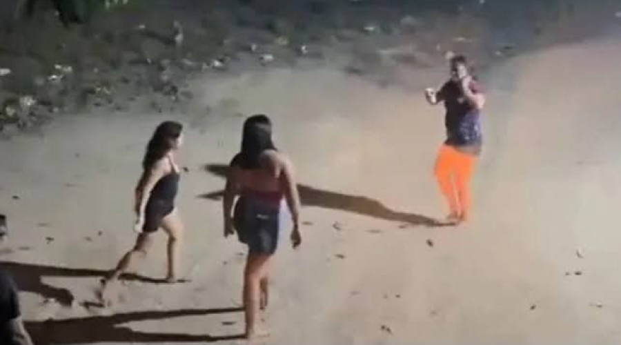 Vídeo: Briga entre mulheres vira pancadaria e vídeo viraliza nas redes