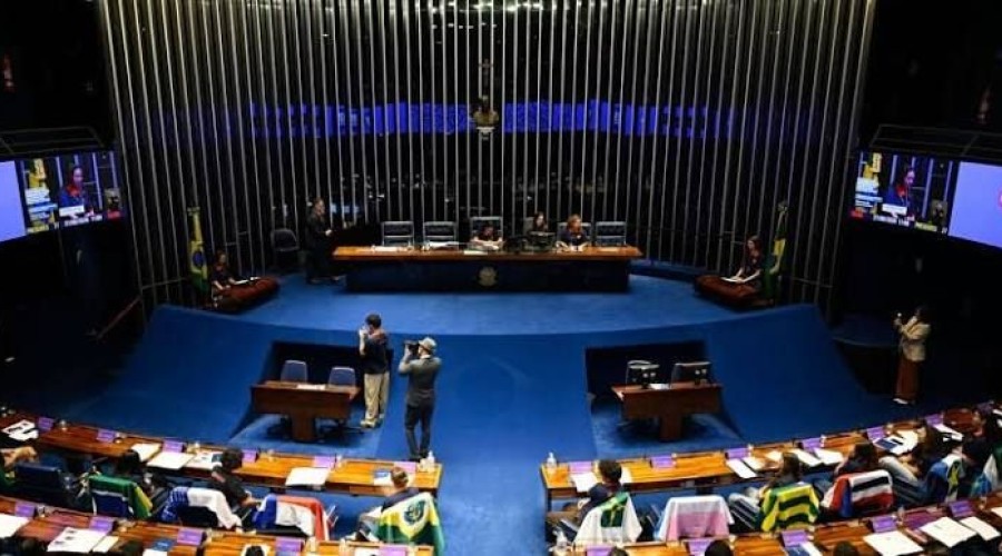Fim da 6x1: Quando regra passa a valer se PEC for aprovada? Veja cronograma