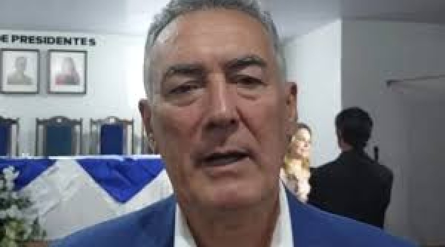 PGJ investiga prefeito de Viana por contratação milionária suspeita de empresa de motorista