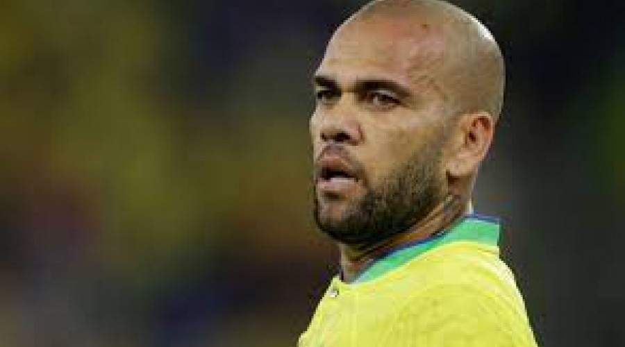 Preso há três meses, Daniel Alves foi abandonado e só recebe visita de uma pessoa. Saiba quem!