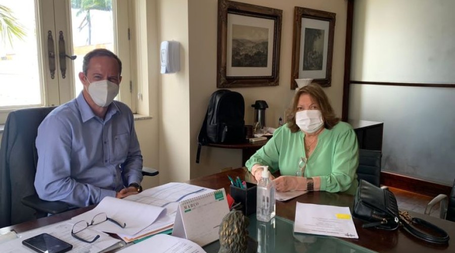 Dra. Cleide anuncia reforma do mercado municipal de Caxias