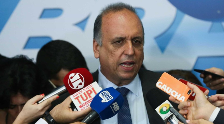 Promotoria do Rio pede afastamento de Pezão do governo