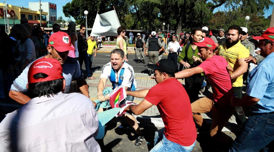 Lula e Bolsonaro estarão em Curitiba amanhã; protestos são aguardados