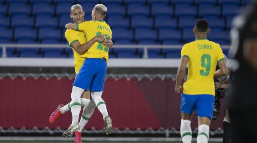 Richarlison brilha e Brasil vence Alemanha na estreia da Olimpíada