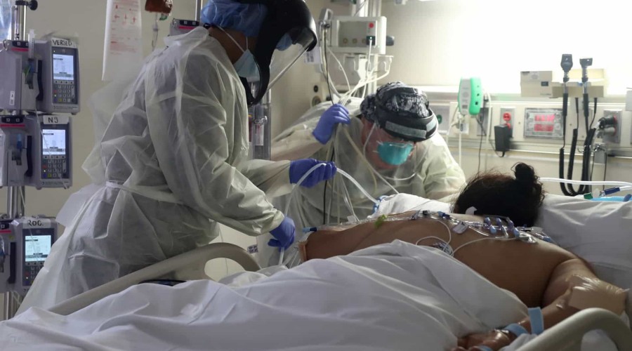 Brasil tem recorde diário de 15.305 novos casos e 824 mortes em 24hs