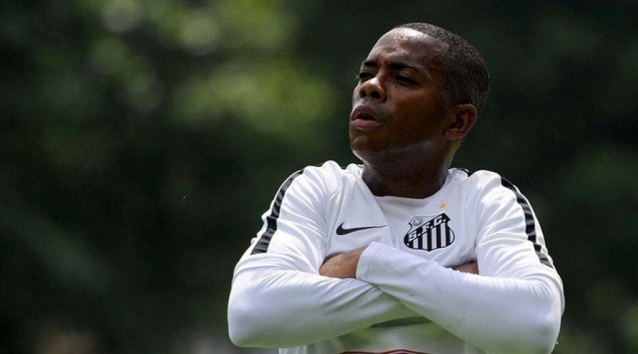 Chegaram as consequências para Robinho da condenação de nove anos por estupro coletivo.