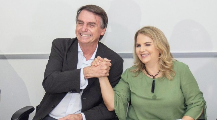 PSL, de Bolsonaro, ainda não fez doação à campanha de Maura Jorge