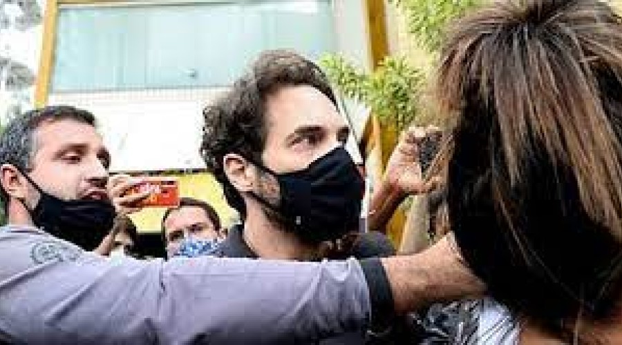 MAIS UM CRIME - Dr. Jairinho vira réu na justiça sob acusação de torturar filha da ex-namorada