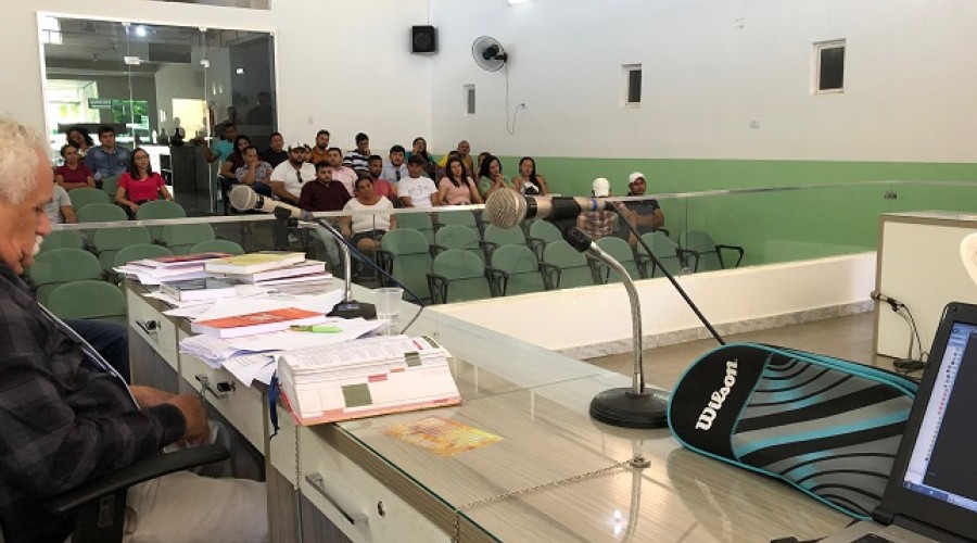 Homem é condenado a 24 anos de prisão por matar a ex na frente dos filhos