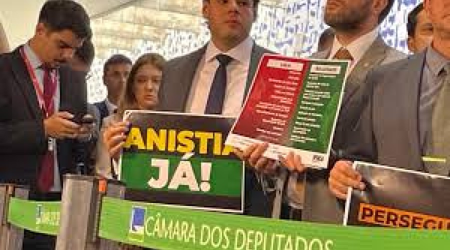 Saiba quem são os deputados que assinaram a urgência da anistia...