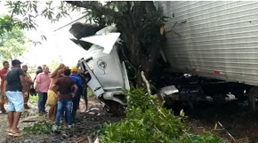 Itapecuru-Mirim/MA:Internauta registra acidente na BR 135 em Entroncamento
