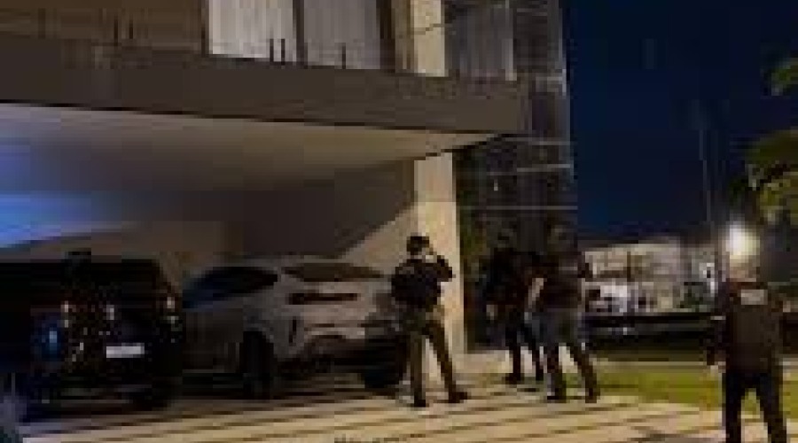 Polícia cumpre mandados judiciais contra influenciador digital suspeito de promover jogos de azar no MA