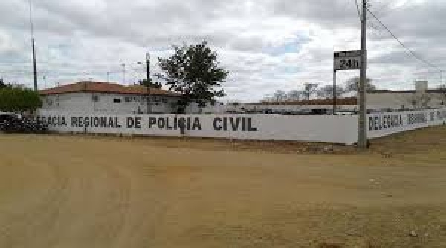 Adolescente é acusado de abusar da mãe e do irmão de 9 anos