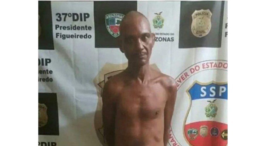 Veja a cara desse Louco: Homem é preso em flagrante estuprando cachorro.