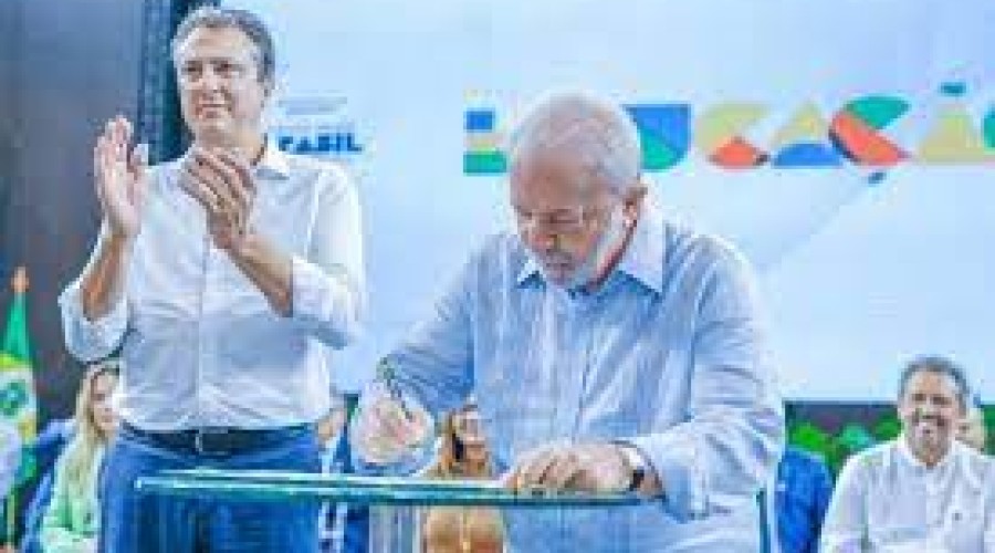 Governo lança programa com meta de colocar 1 milhão de alunos em ensino integral