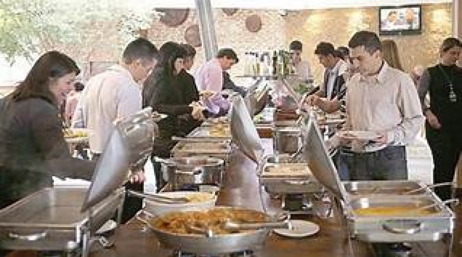 5 truques usados pelos restaurantes para te fazer gastar mais