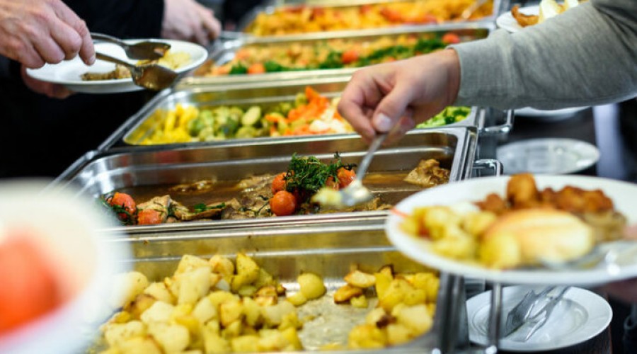 Pesquisa aponta que São Luís é a capital onde comer fora custa mais caro para a população