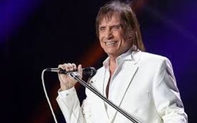 Portões serão abertos às 19h30: Roberto Carlos inaugura São Luís Hall neste sábado (9)