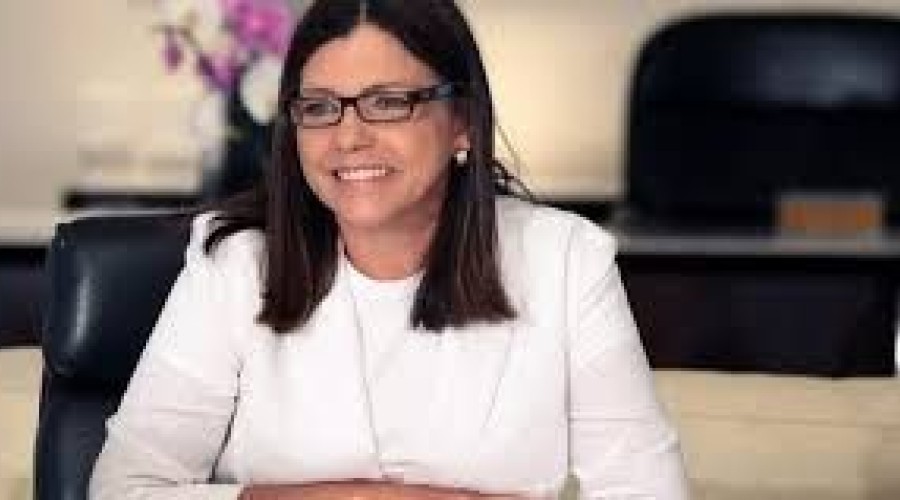 Roseana adia reunião política e mantém suspense sobre disputa ao Senado em 2026