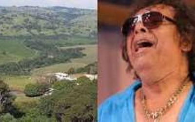 Home / Casa dos famosos Morto em 2015, cantor deixou fazenda no Paraná que funcionava como refúgio da família