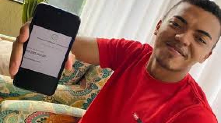 Santa Inês|Maranhão: Estudante que devolveu PIX de R$ 200 mil após engano de empresário se mudou para Goiânia pelo sonho de cursar enfermagem