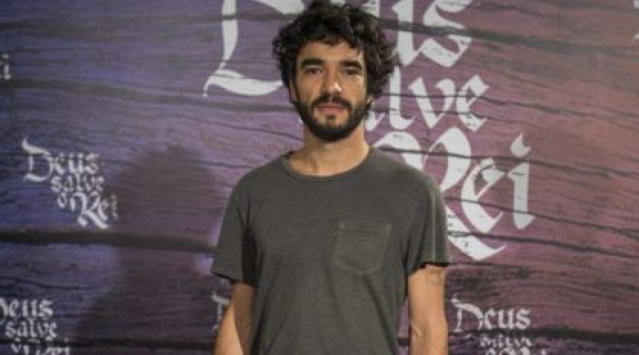 Globo confirma saída de Caio Blat de ‘Deus Salve o Rei’