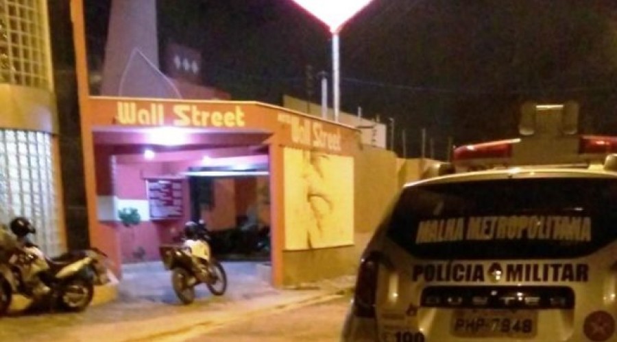 Sequestro em motel na Areinha; polícia diz que sequestrador pede a presença da imprensa