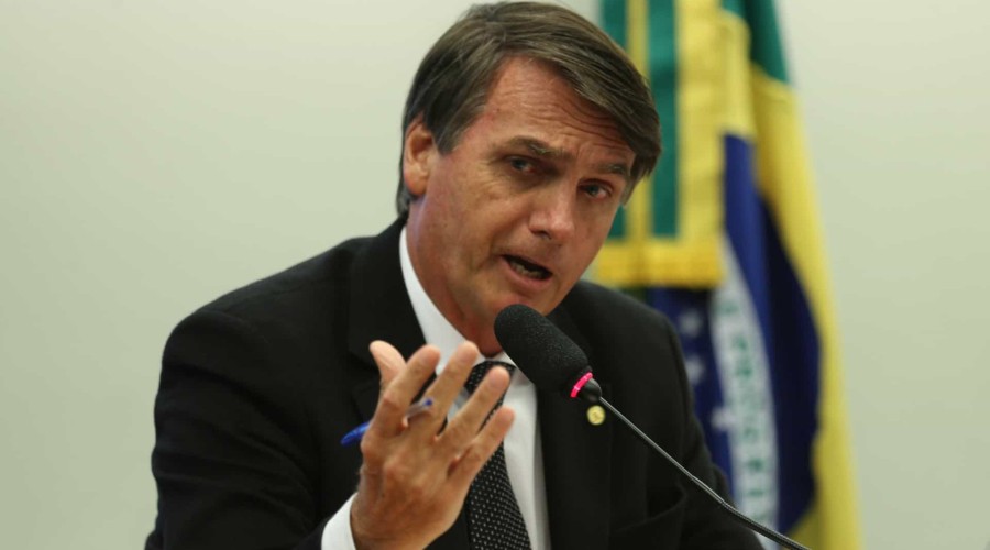 Bolsonaro ofende jornalista Patrícia Campos ao citar depoimento em CPI