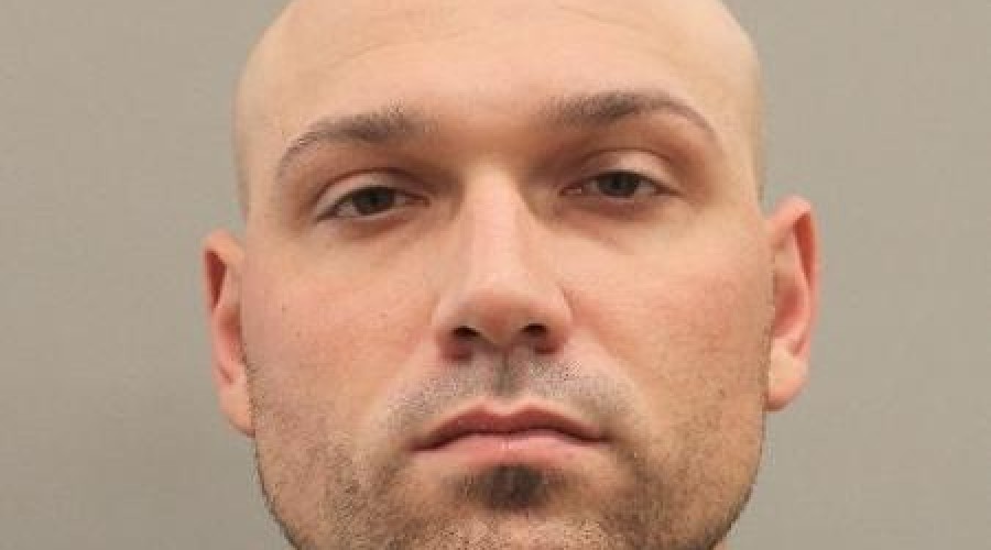 Homem deixa encontro para matar 'flanelinha' e retorna para jantar.