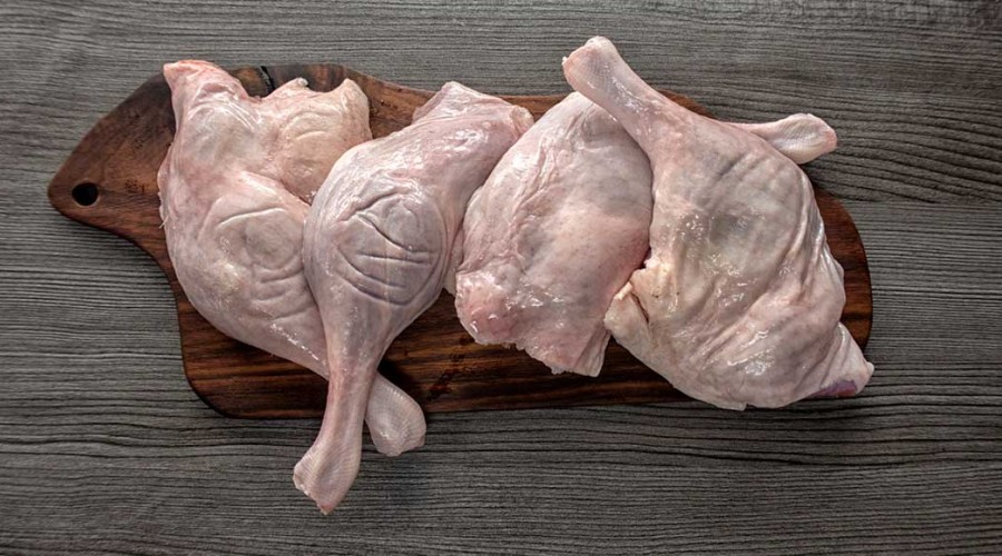 Agência dos EUA alerta: nunca lave carne de frango crua