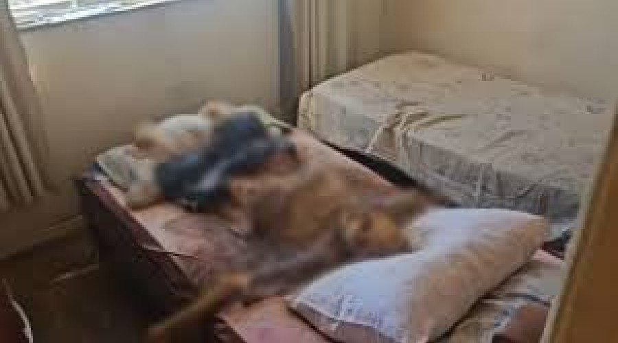 Irmãos são presos por manter corpo de pai apodrecido há meses em casa em avançado estado de esqueletização