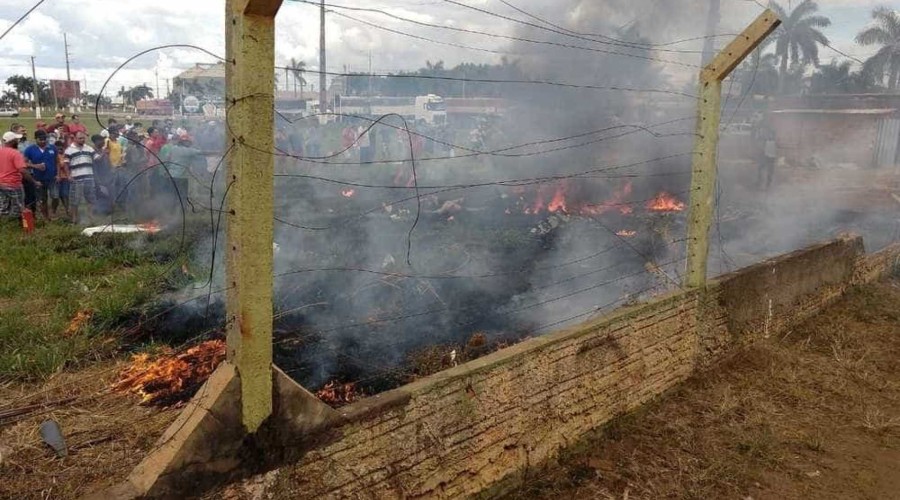 Assista ao Vídeo: Aeronave cai em MT e deixa dois mortos