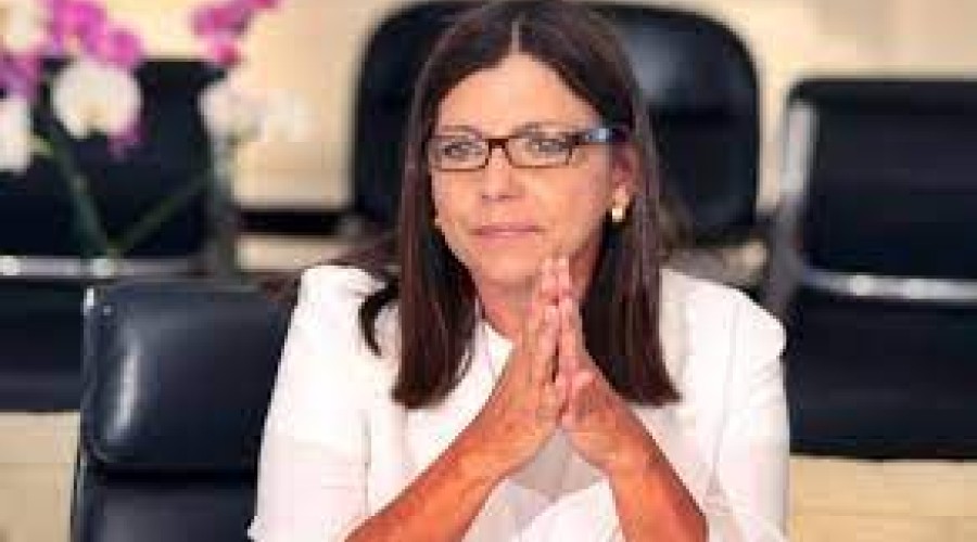 Roseana volta a criticar baixa vacinação contra a Covid-19 no MA