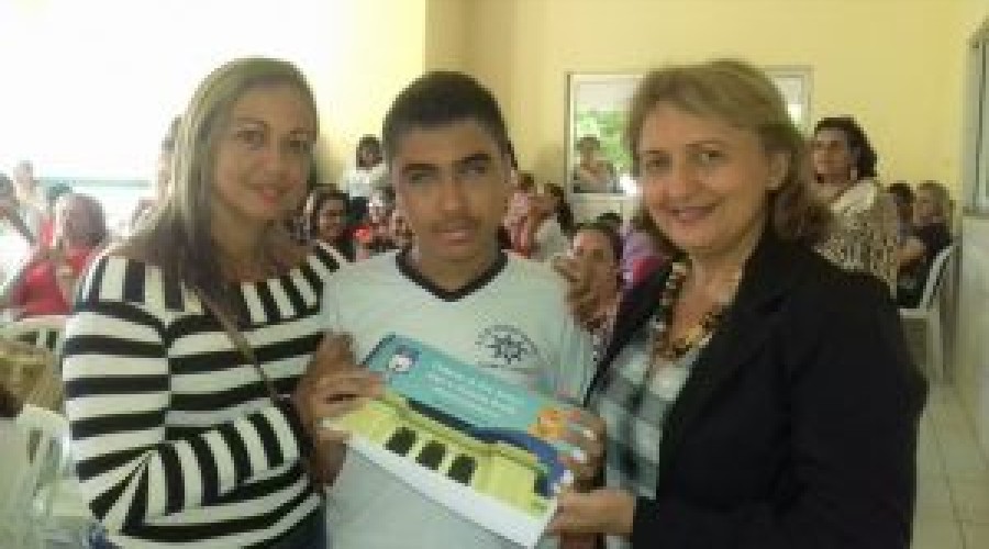 EDUCAÇÃO- Prefeitura de Caxias realiza entrega de material didático em Braille
