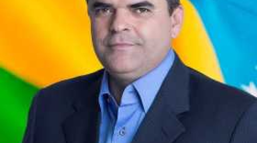 Carro do prefeito de Duque de Caxias, no Rio, é alvo de tiros
