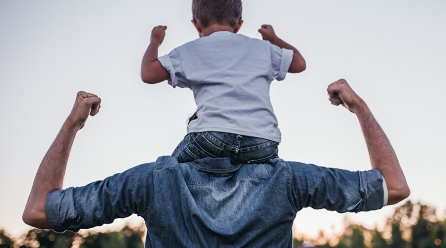 Projeto destina R$ 2,8 bilhões para cota extra de auxílio emergencial a pai solteiro