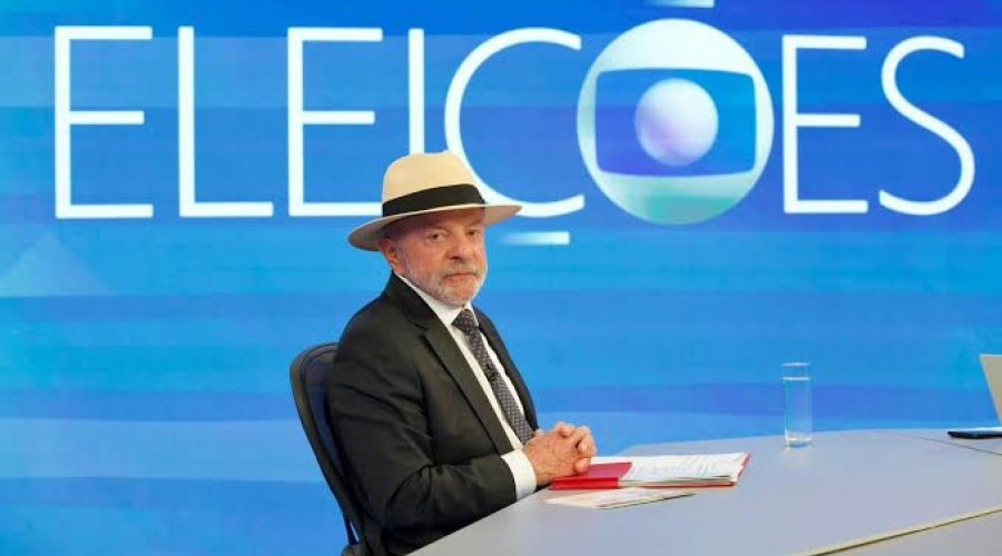 Nesta quinta-feira (1)Lula comunica à campanha que não irá ao debate da Globo