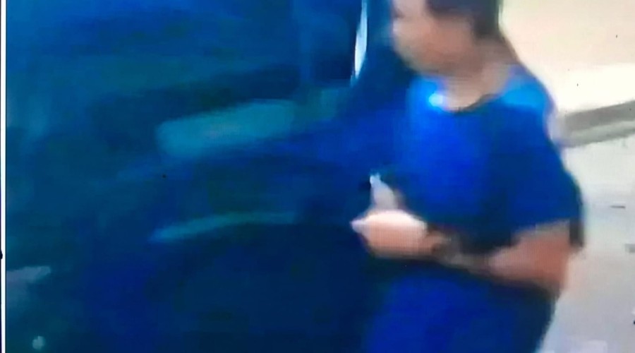 Homem invade residência, tenta estuprar mulher, mas filho a salva