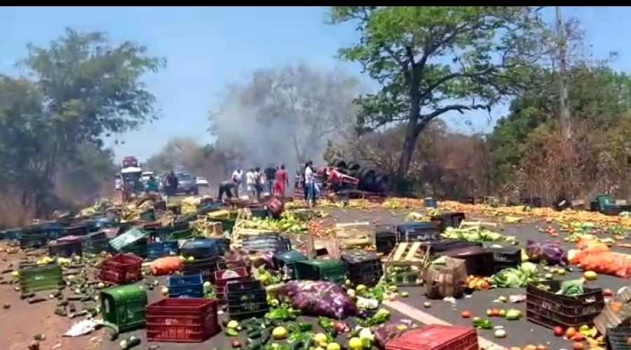 Assista aos Vídeos: Acidente grave na BR 316 entre Caxias e Teresina.