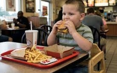 Obesidade infantil afeta quase 30% das crianças no estado