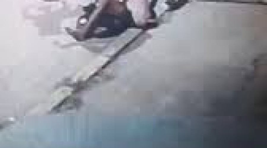 Vídeo: Em cara dura: homem age tranquilamente enquanto rouba moto