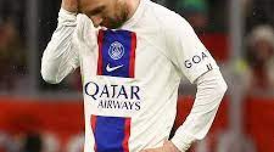 Ex-PSG detona Messi: 'Desaparece por completo nos jogos decisivos'