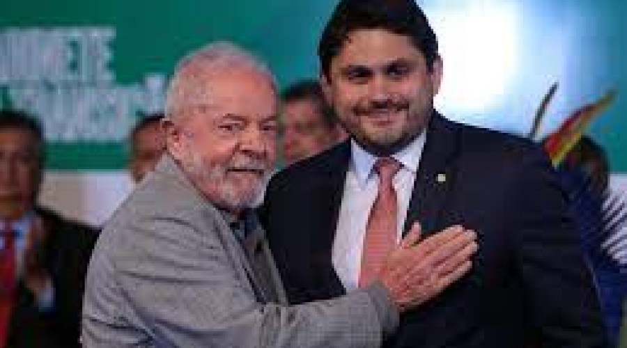 Sócio do ministro Juscelino Filho é exonerado de cargo fantasma no Senado