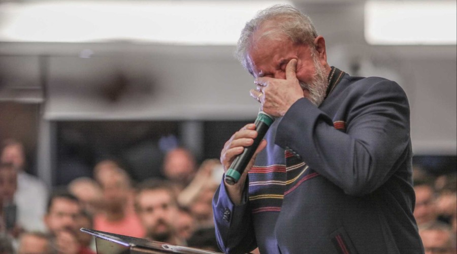 'Estou pronto para ser preso', diz Lula em livro que será lançado sexta