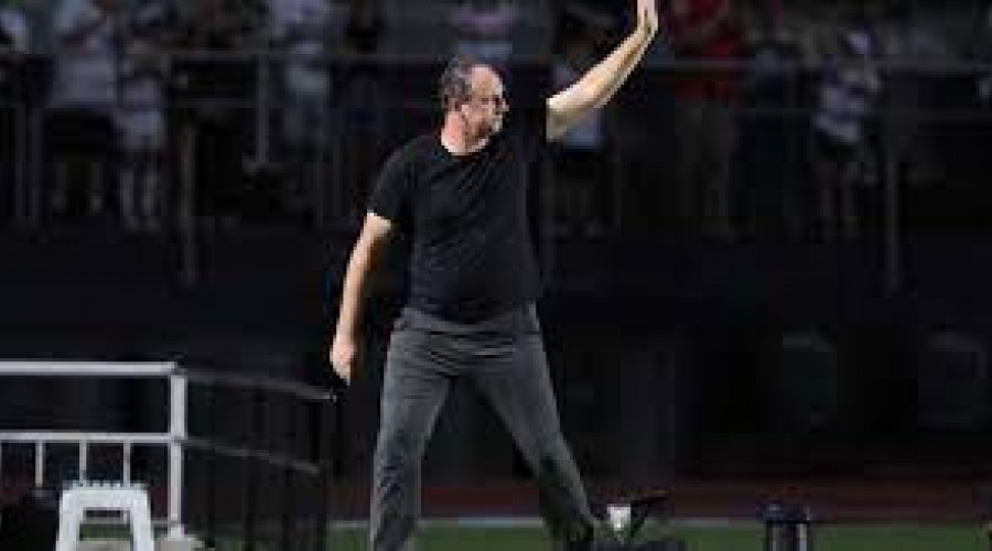 Após discussão em treino e manifestação de jogadores, São Paulo avalia demissão de Rogério Ceni
